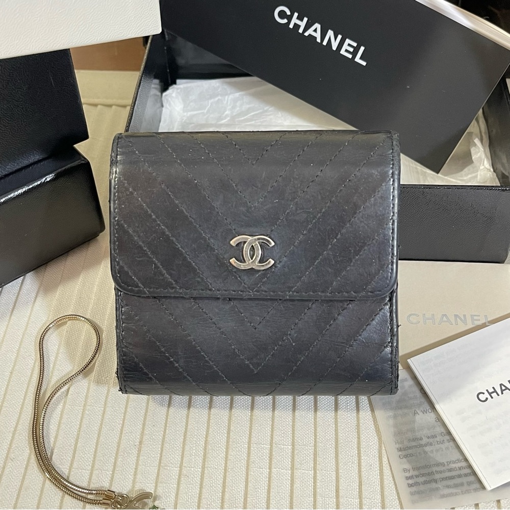 CHANEL 4 Piece Bundle - Picture 10 of 15